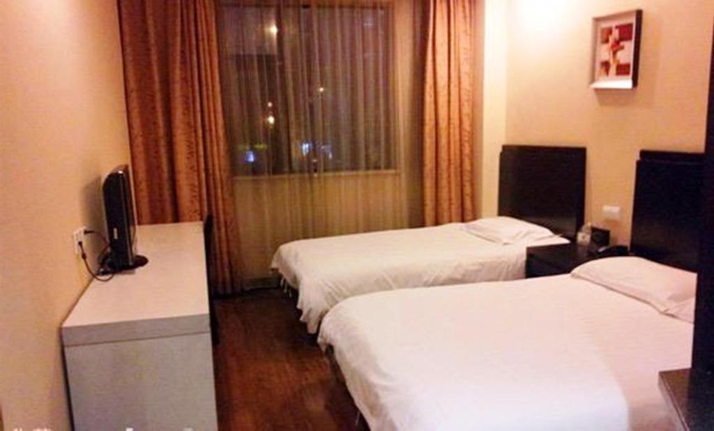 Jitai - People's Square Branch Hotel