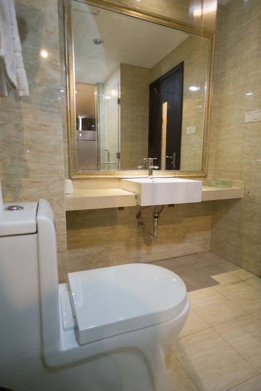 Hotel Jitai - People's Square Branch 3*