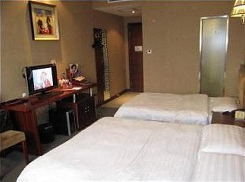 Jitai - People's Square Branch 3*