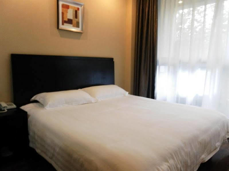 Jitai - People's Square Branch Hotel